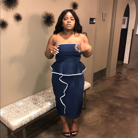 Strapless dress - Picture 3 of 7